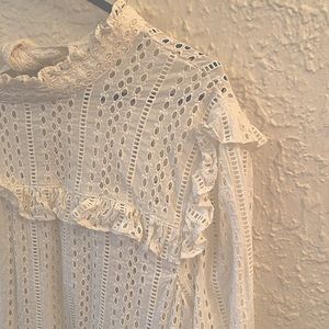 White lace Madewell top. Long sleeve. Size XL. Fits like a M/L. Only worn once.
